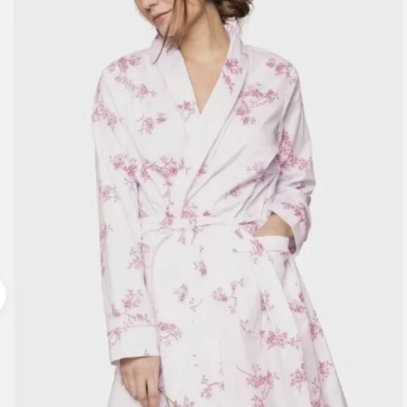 Petite Plume English Rose Floral Cotton Robe - Picture 2 of 10